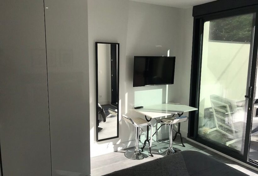 Studio Au Calme Et Indépendant Tassindemilalune