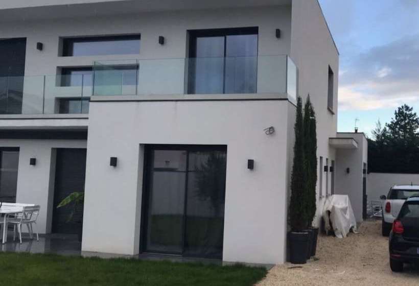 Studio Au Calme Et Indépendant Tassindemilalune