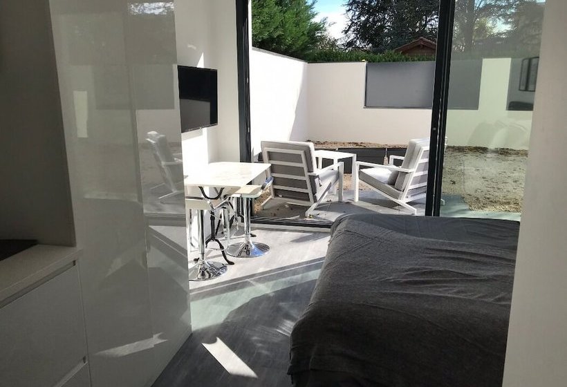 Studio Au Calme Et Indépendant Tassindemilalune