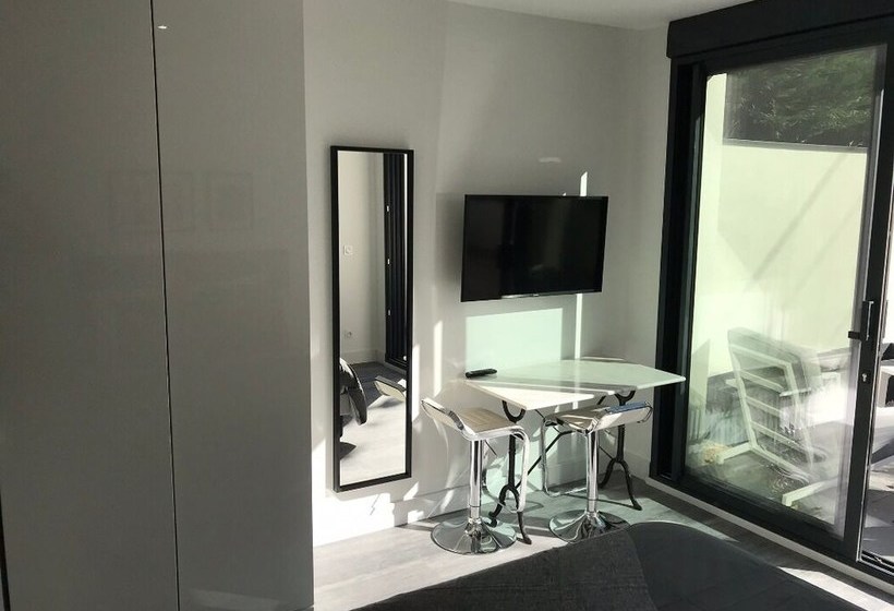 Studio Au Calme Et Indépendant Tassindemilalune