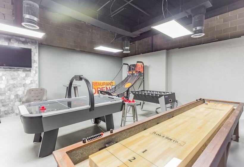 The River City Flats