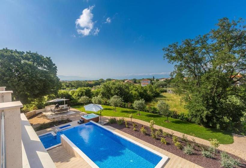 Villa Roko With Pool And Sauna