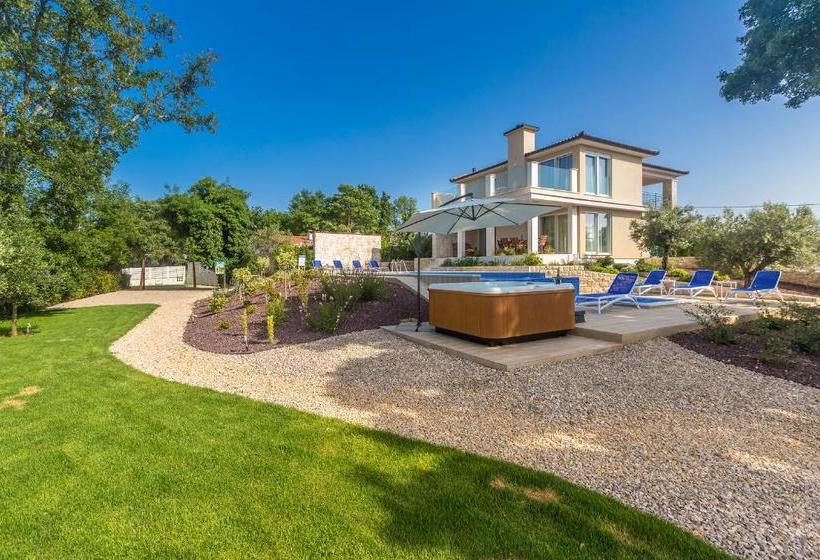 Villa Roko With Pool And Sauna
