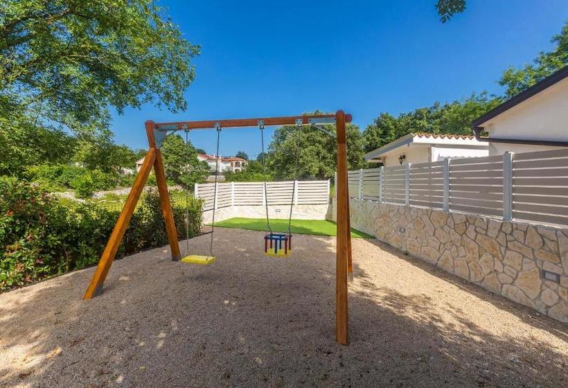 Villa Roko With Pool And Sauna