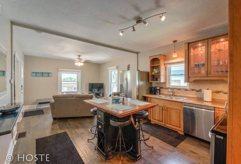 2br Downtown Adventure Pikes Peak Views Ac!