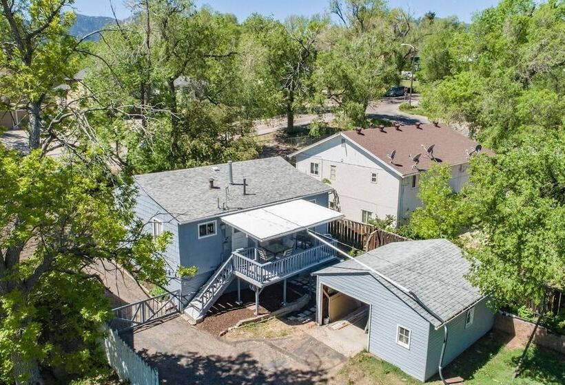 3brdowntownwalk To Everywhere & Bars W/fire Pit