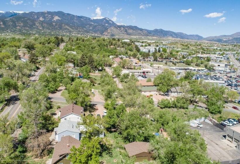 3brdowntownwalk To Everywhere & Bars W/fire Pit