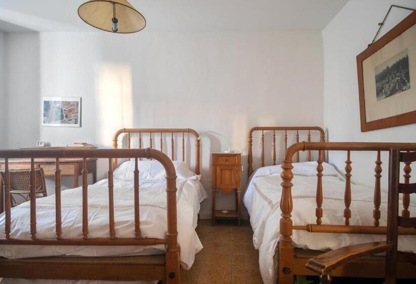 Spacious House With Garden In Sardon De Duero