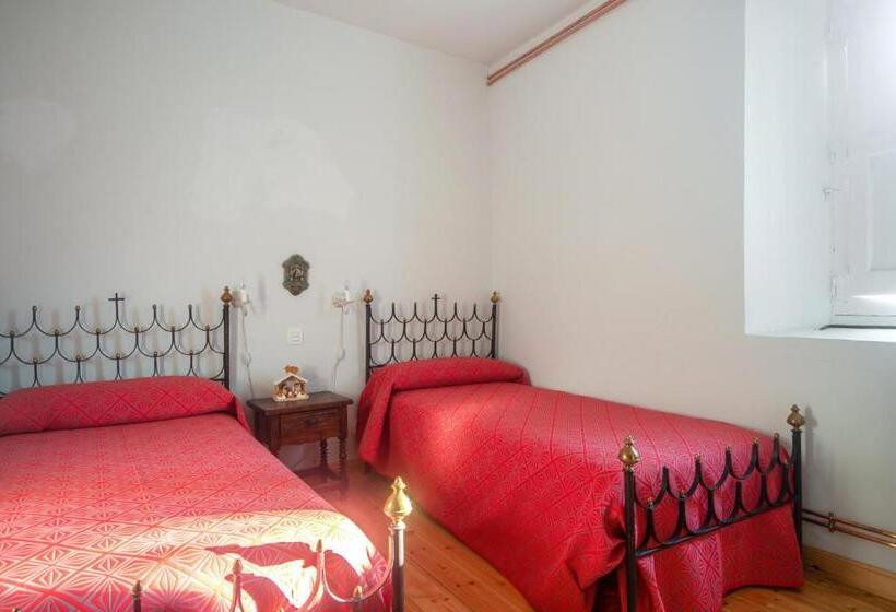 Spacious House With Garden In Sardon De Duero