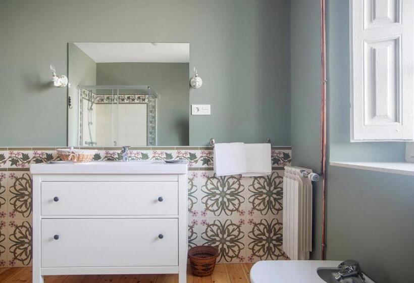 Spacious House With Garden In Sardon De Duero