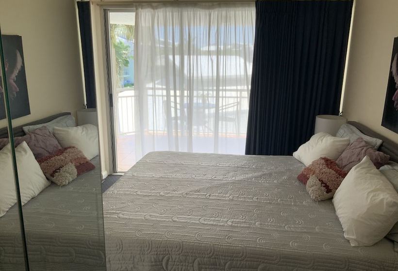 Alex Beach Resort 317/428