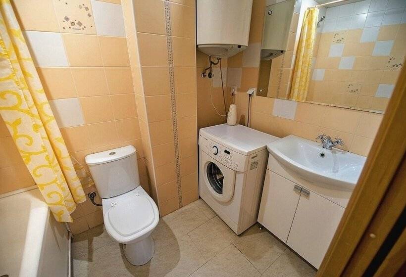 Apartment On Verhneportovaya 2a