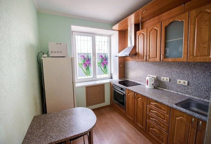 Apartment On Verhneportovaya 2a