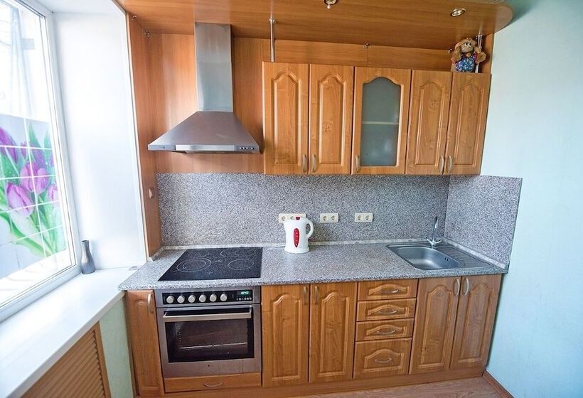 Apartment On Verhneportovaya 2a