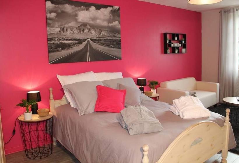 ベッドアンドブレックファースト Au Petit Clos