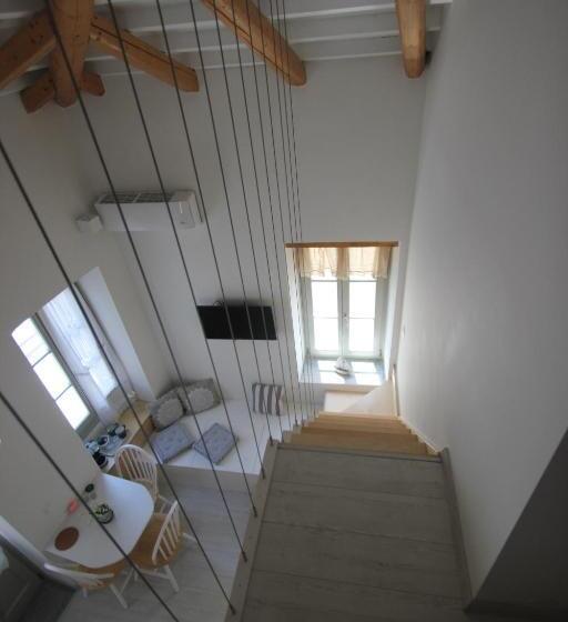 تختخواب و صبحانه L Anima Boutique Suites
