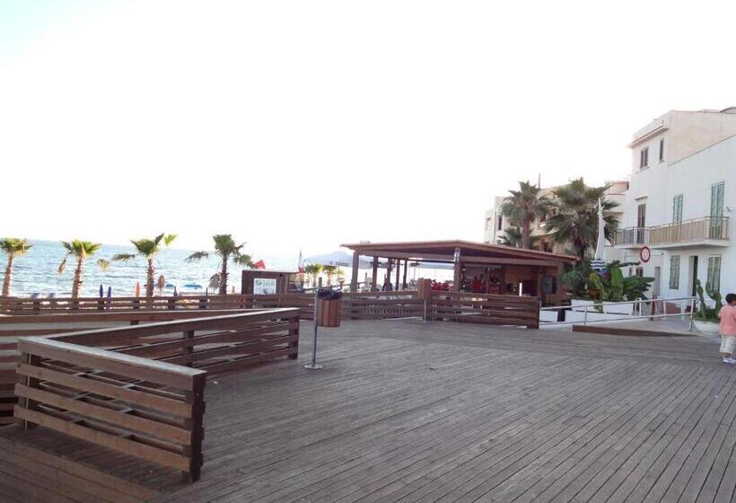 Bed and Breakfast La Terrazza Sul Mar Mediterraneo