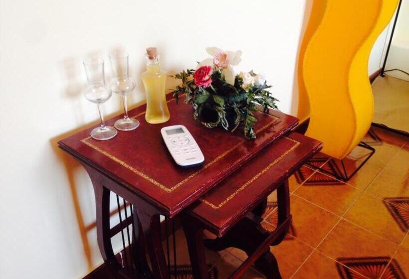 住宿加早餐  La Terrazza Sul Mar Mediterraneo