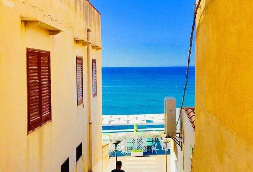 Bed and Breakfast La Terrazza Sul Mar Mediterraneo