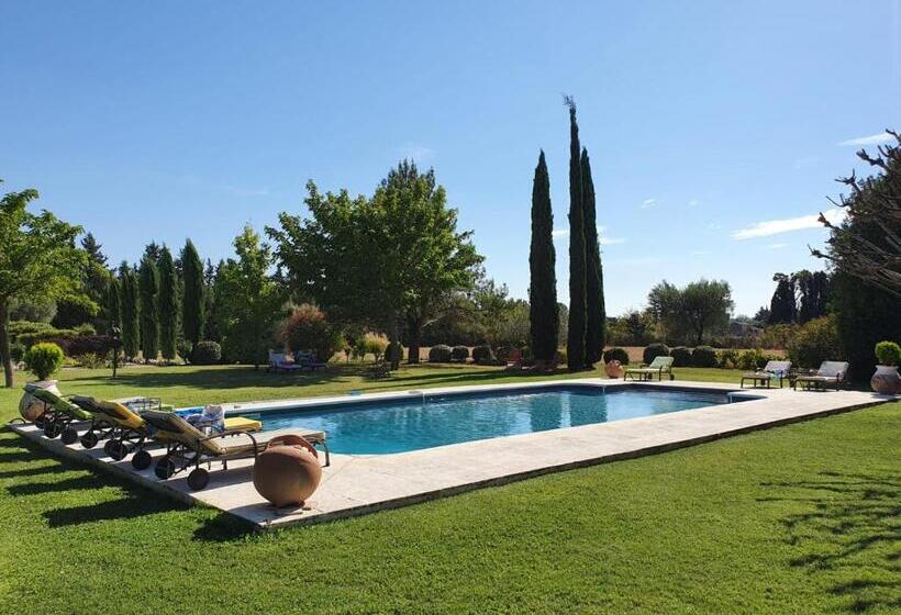 مبيت وإفطار Mas La Pomarede