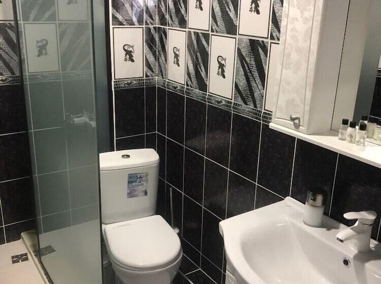 مبيت وإفطار Mini Hotel Na Gorkovo