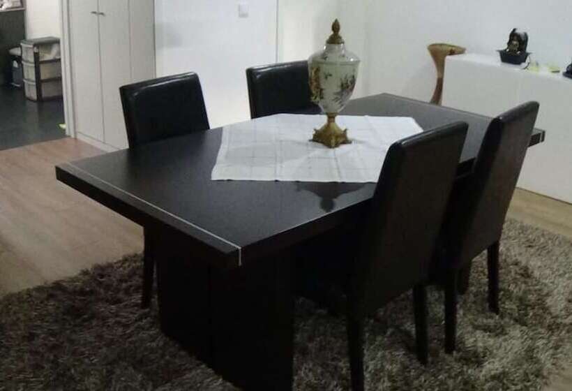 تختخواب و صبحانه Quinta Da Lousa   Guest House   Valongo   Porto