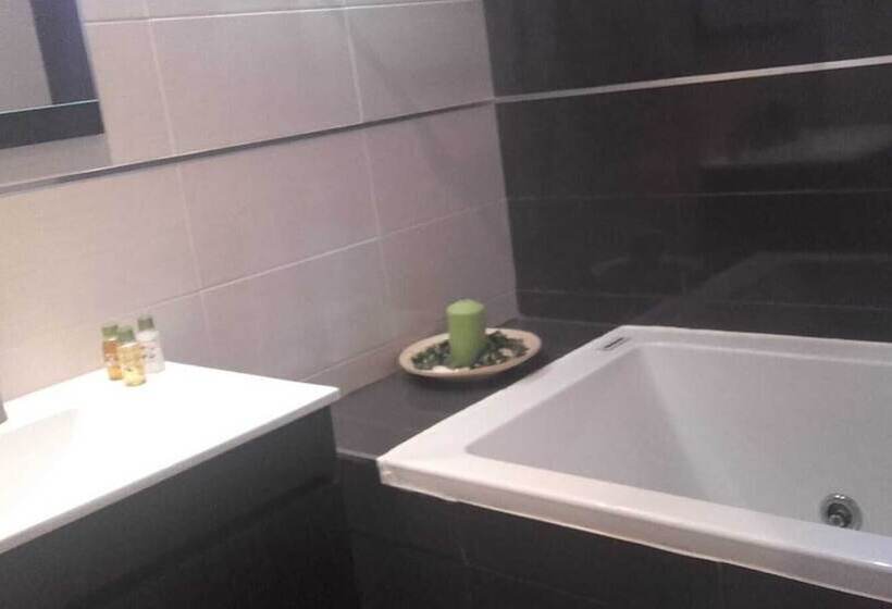 تختخواب و صبحانه Quinta Da Lousa   Guest House   Valongo   Porto