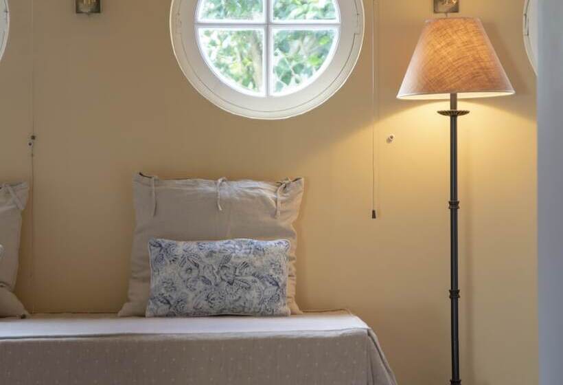 تختخواب و صبحانه Quinta Das Buganvílias