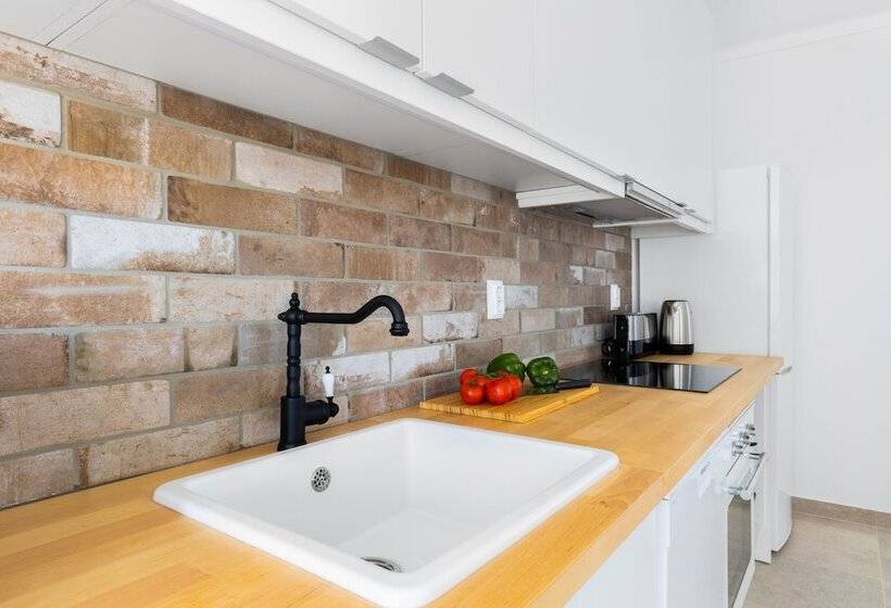 Carvoeira Surf & Family Villa