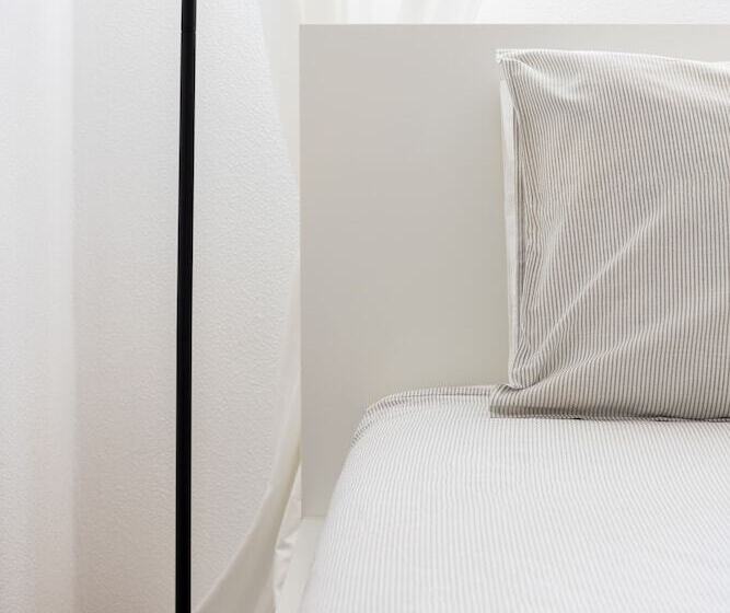 Carvoeira Surf & Family Villa