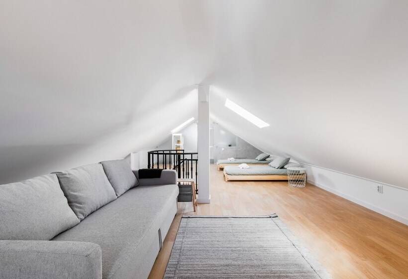 Carvoeira Surf & Family Villa