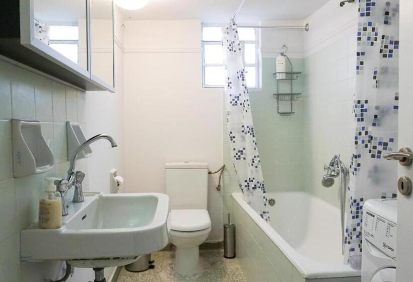 Comfortable Apartment In Kallithea By Athenian Homes