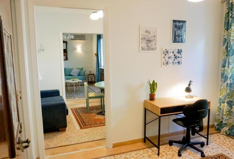 Comfortable Apartment In Kallithea By Athenian Homes