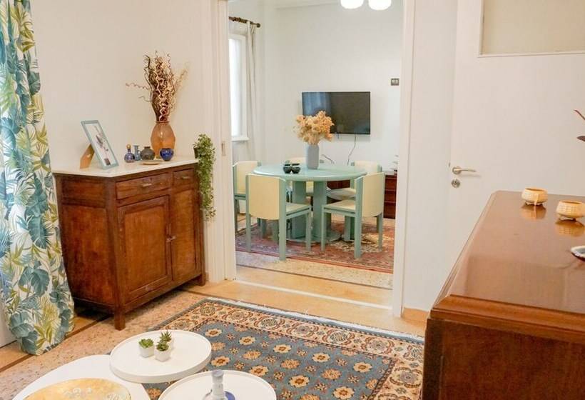 Comfortable Apartment In Kallithea By Athenian Homes