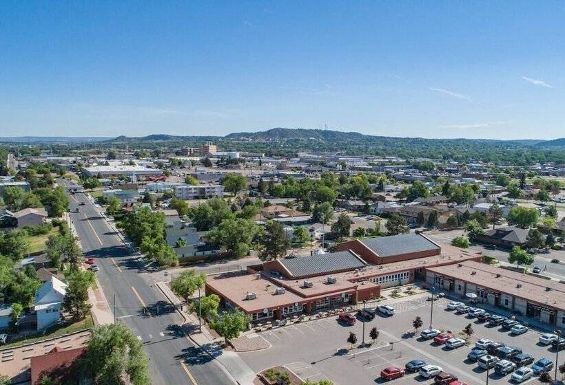 Craft Brewery Perfection! Charming & Dog Friendly