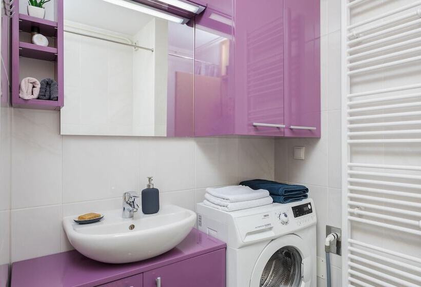 Cute And Sunny Studio In Zagreb With Balcony & Free Parking