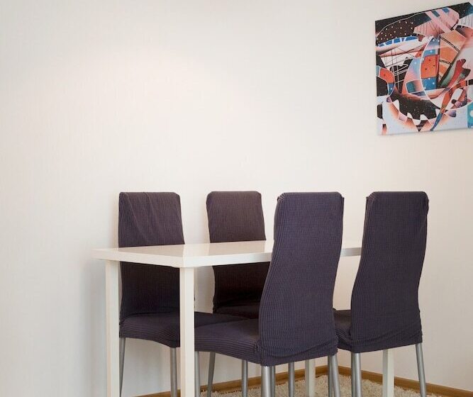 Cute And Sunny Studio In Zagreb With Balcony & Free Parking