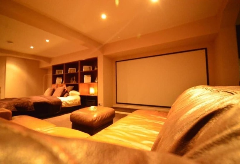 Aparthotel Glovers Court