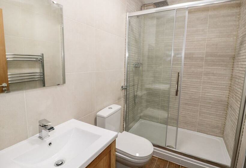 客栈  The Blue Lion