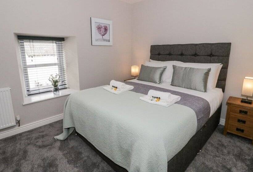 客栈  The Blue Lion