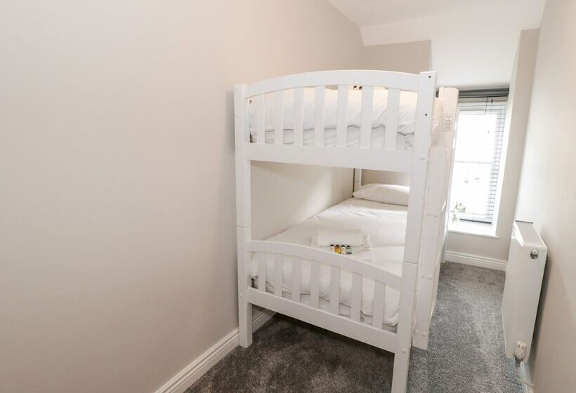 客栈  The Blue Lion