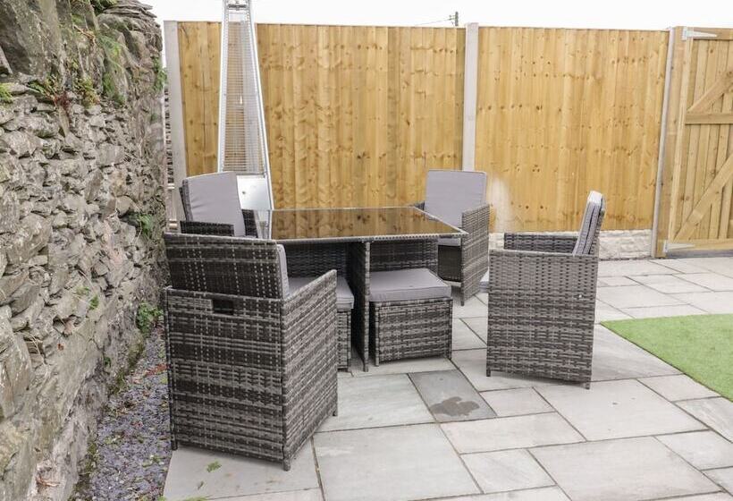 客栈  The Blue Lion