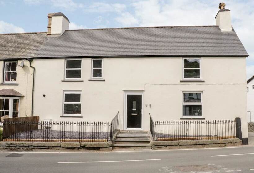 客栈  The Blue Lion