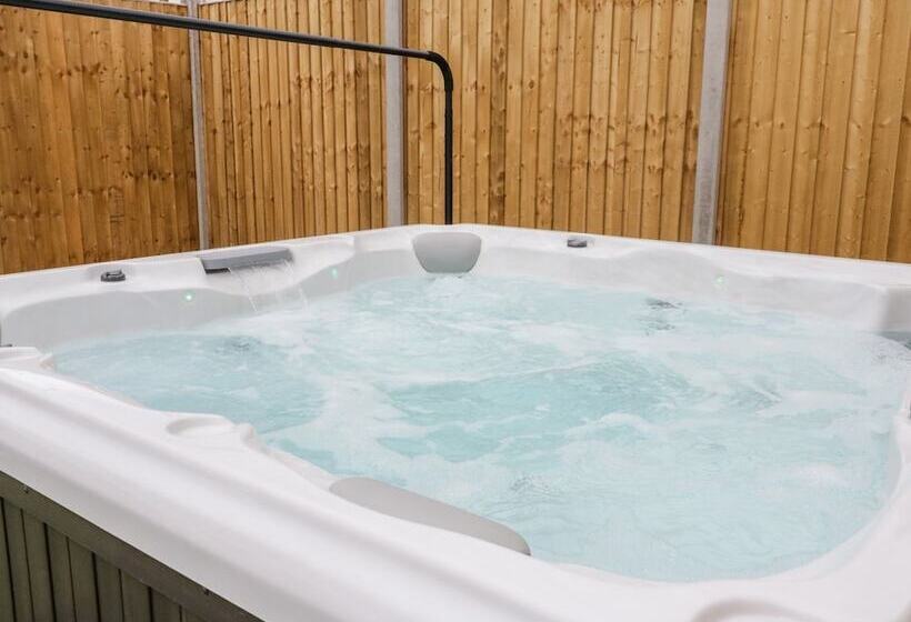 客栈  The Blue Lion