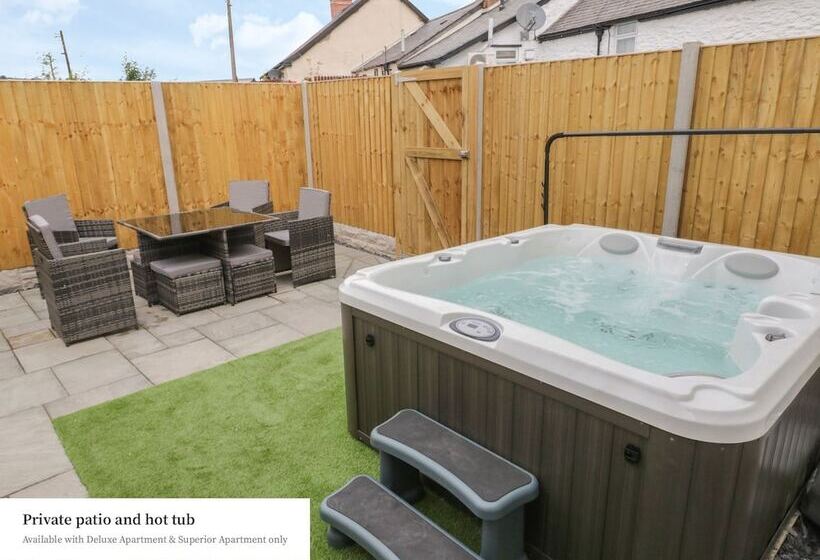 客栈  The Blue Lion