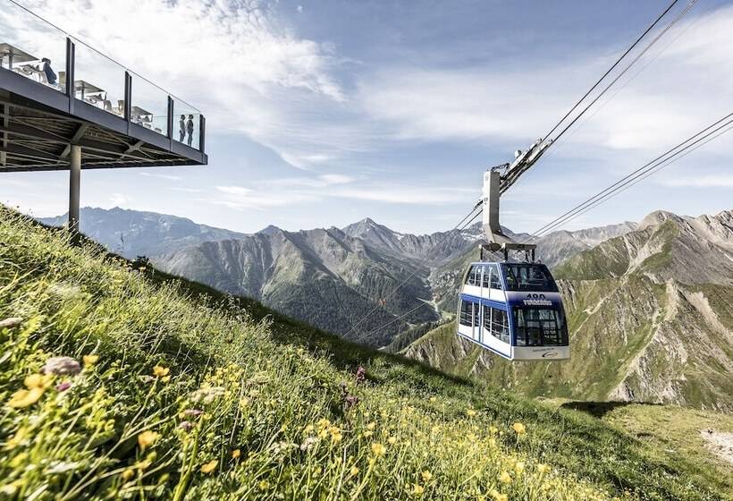 בית מלון כפרי Cresta