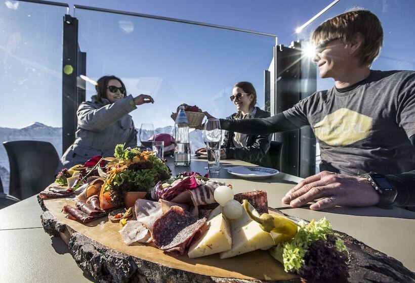 בית מלון כפרי Cresta