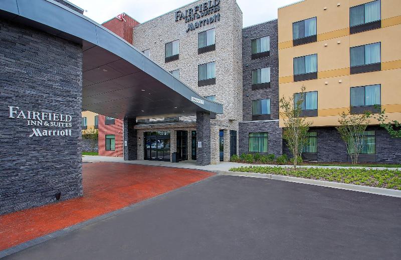 בית מלון כפרי Fairfield By Marriott Inn & Suites Aberdeen, Sd