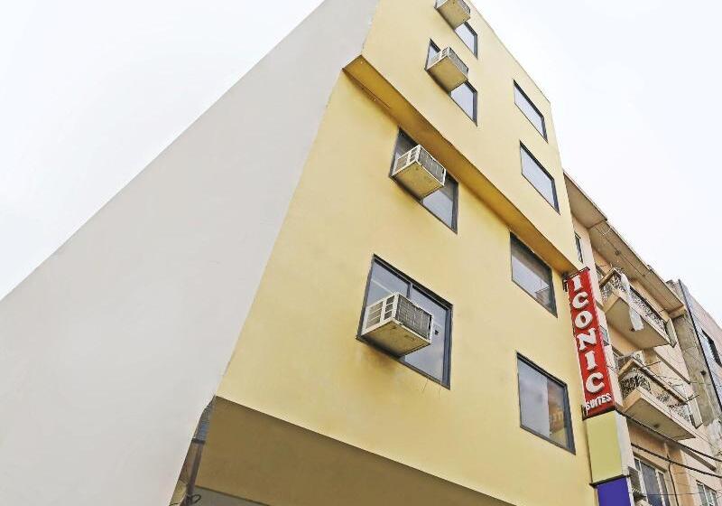 호텔 Iconic Suites