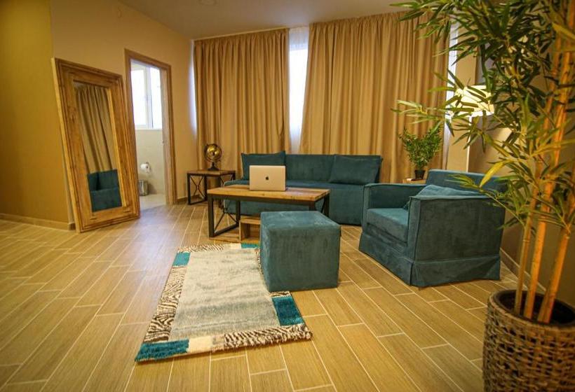 هتل La Place Suites - La Place De La Gare